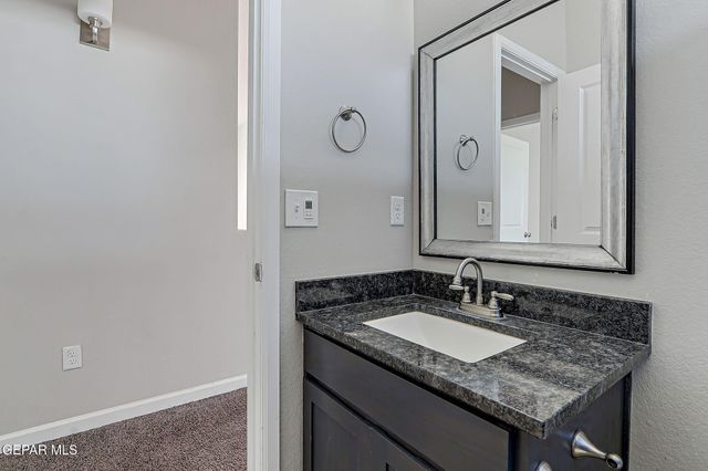 6056 Cinnamon Park Street, Santa Teresa, NM 88008