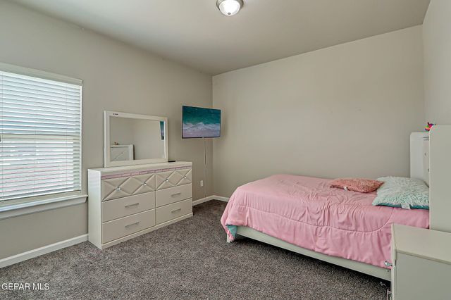 6056 Cinnamon Park Street, Santa Teresa, NM 88008