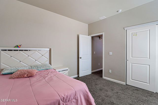 6056 Cinnamon Park Street, Santa Teresa, NM 88008