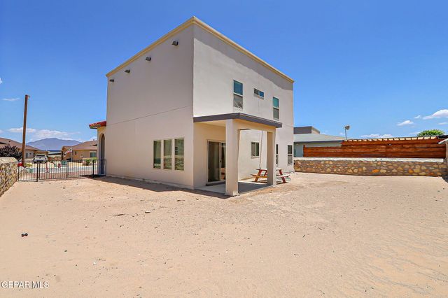 6056 Cinnamon Park Street, Santa Teresa, NM 88008