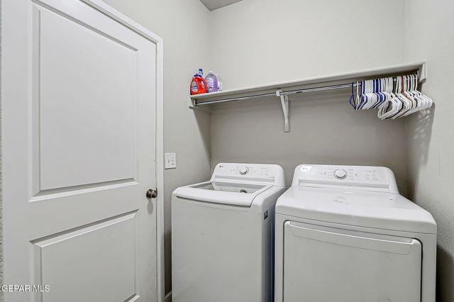 6056 Cinnamon Park Street, Santa Teresa, NM 88008