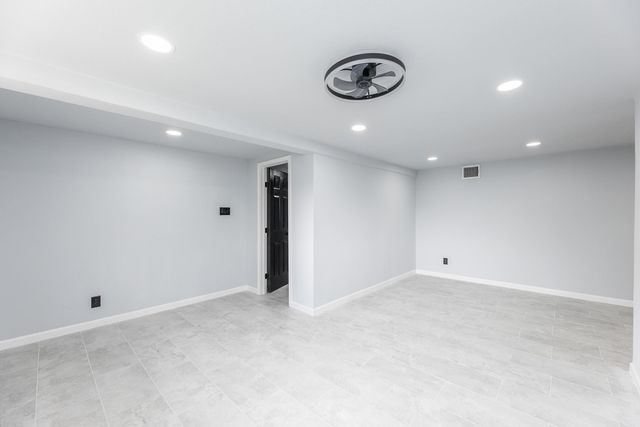 1109 E Columbia Lane, Deer Park, TX 77536