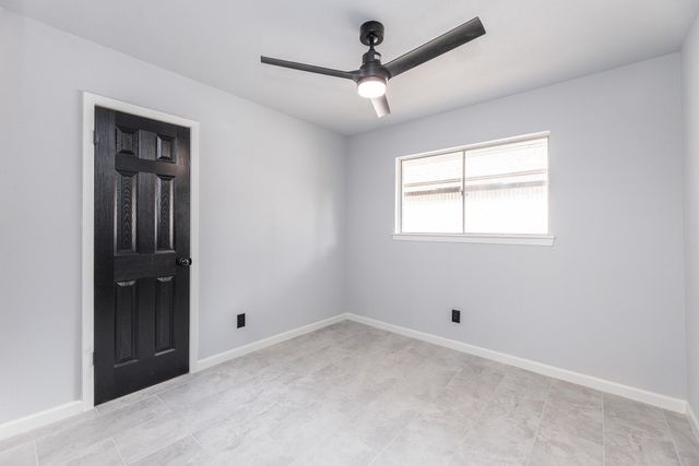 1109 E Columbia Lane, Deer Park, TX 77536