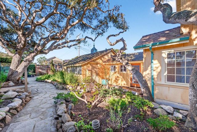 421 Eardley Avenue, Pacific Grove, CA 93950