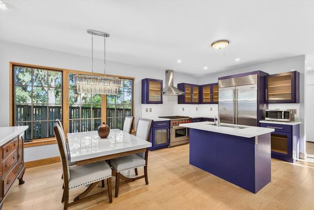 421 Eardley Avenue, Pacific Grove, CA 93950