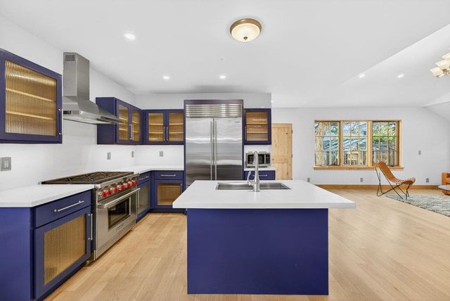 421 Eardley Avenue, Pacific Grove, CA 93950