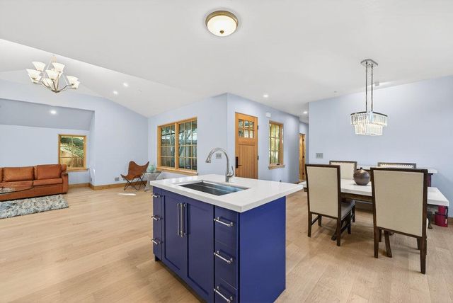 421 Eardley Avenue, Pacific Grove, CA 93950