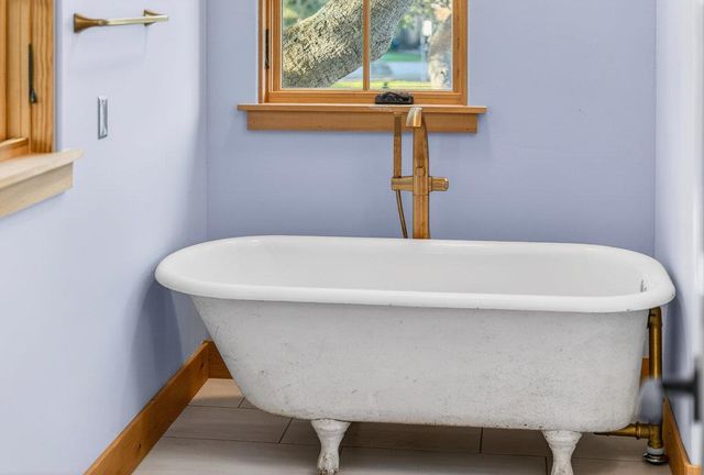 421 Eardley Avenue, Pacific Grove, CA 93950