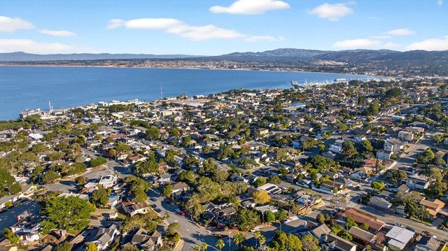421 Eardley Avenue, Pacific Grove, CA 93950