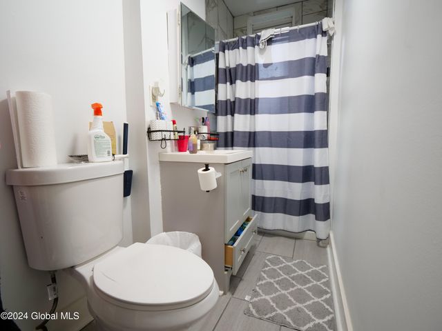3236 6th Avenue, Troy, NY 12180
