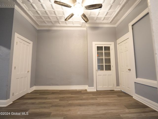 3236 6th Avenue, Troy, NY 12180