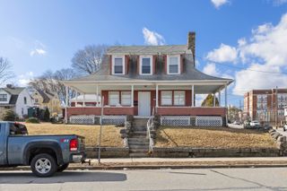 209 Pequot Avenue, New London, CT 06320