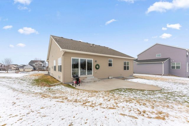 21255 Naples Street NW, Elk River, MN 55330