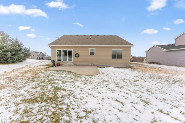 21255 Naples Street NW, Elk River, MN 55330