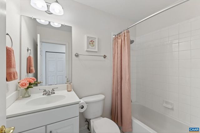 251 PELHAM DR, Keswick, VA 22947