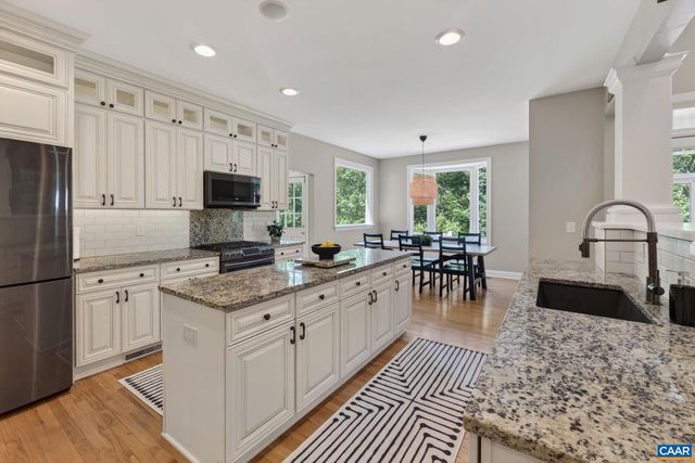 251 PELHAM DR, Keswick, VA 22947