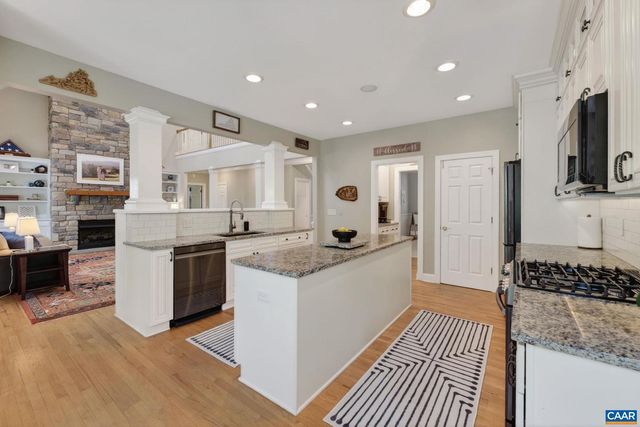 251 PELHAM DR, Keswick, VA 22947