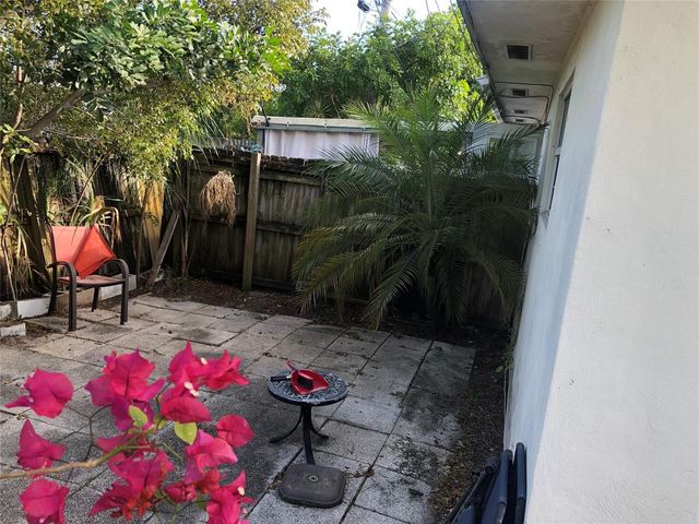 812 NE 15 Avenue, Fort Lauderdale, FL 33304