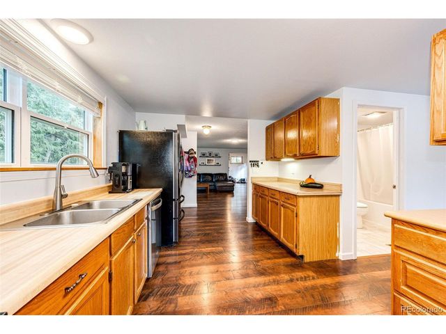 9273 Curtis Rd, Larkspur, CO 80118