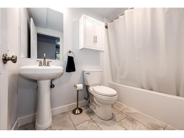 9273 Curtis Rd, Larkspur, CO 80118