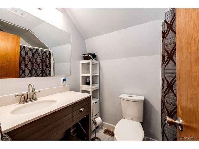 9273 Curtis Rd, Larkspur, CO 80118