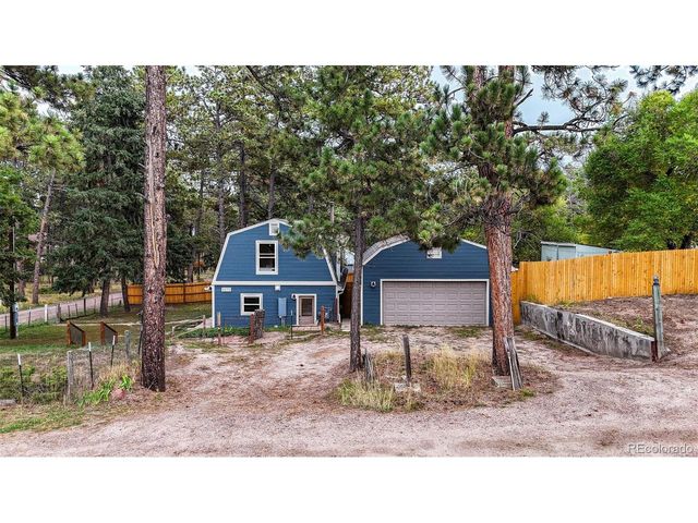 9273 Curtis Rd, Larkspur, CO 80118