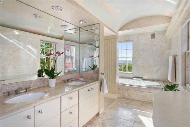 98 Congdon Street, Providence, RI 02906