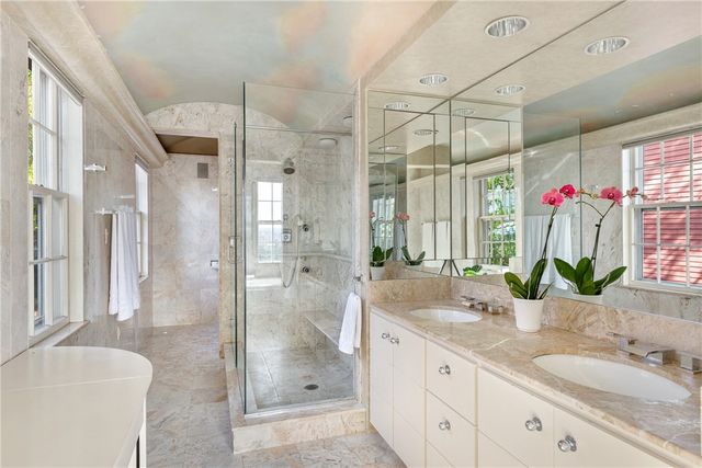 98 Congdon Street, Providence, RI 02906