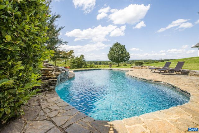 3365 STONY POINT RD, Charlottesville, VA 22911