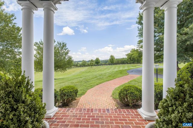3365 STONY POINT RD, Charlottesville, VA 22911