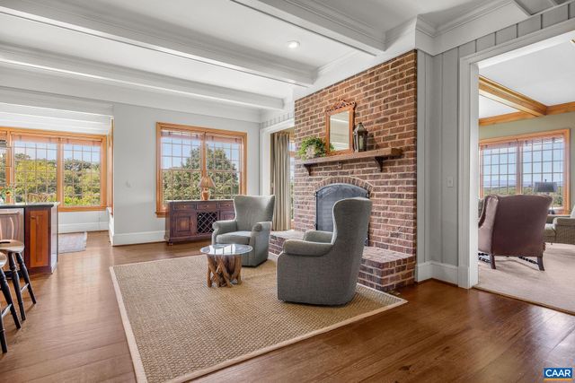 3365 STONY POINT RD, Charlottesville, VA 22911