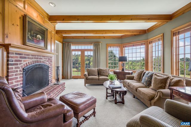 3365 STONY POINT RD, Charlottesville, VA 22911