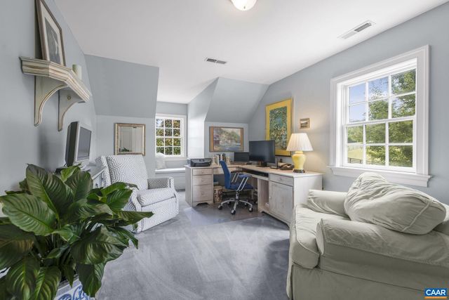 3365 STONY POINT RD, Charlottesville, VA 22911