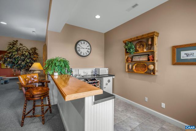 3365 STONY POINT RD, Charlottesville, VA 22911