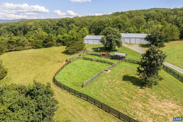 3365 STONY POINT RD, Charlottesville, VA 22911