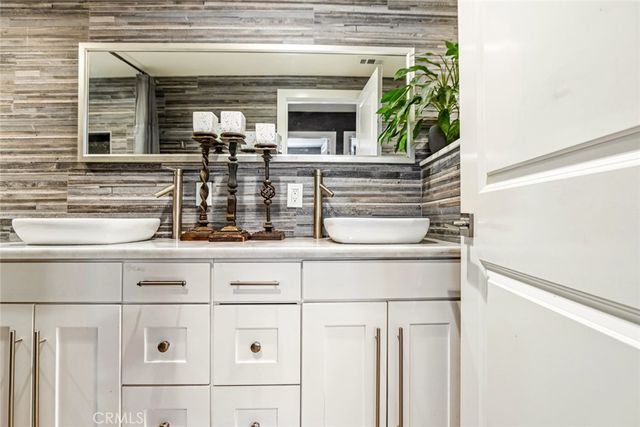 356 E Cumberland, Upland, CA 91786