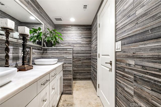 356 E Cumberland, Upland, CA 91786