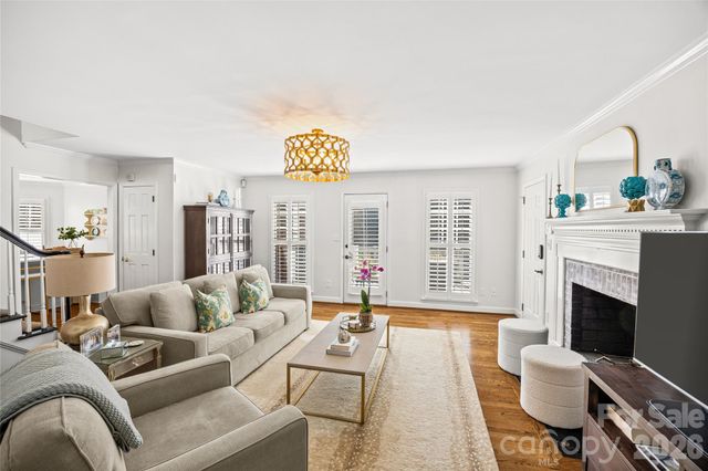 1104 Hulston Court, Charlotte, NC 28211