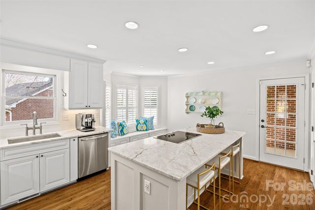 1104 Hulston Court, Charlotte, NC 28211