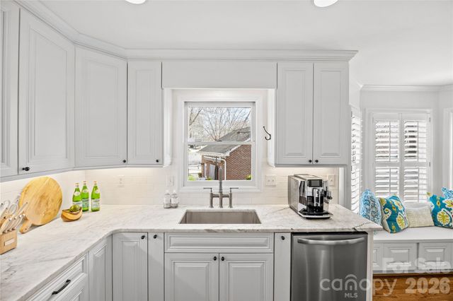 1104 Hulston Court, Charlotte, NC 28211