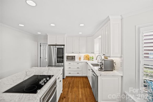 1104 Hulston Court, Charlotte, NC 28211