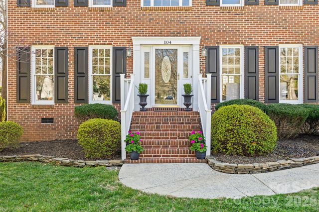 1104 Hulston Court, Charlotte, NC 28211