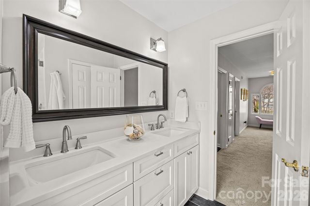 1104 Hulston Court, Charlotte, NC 28211