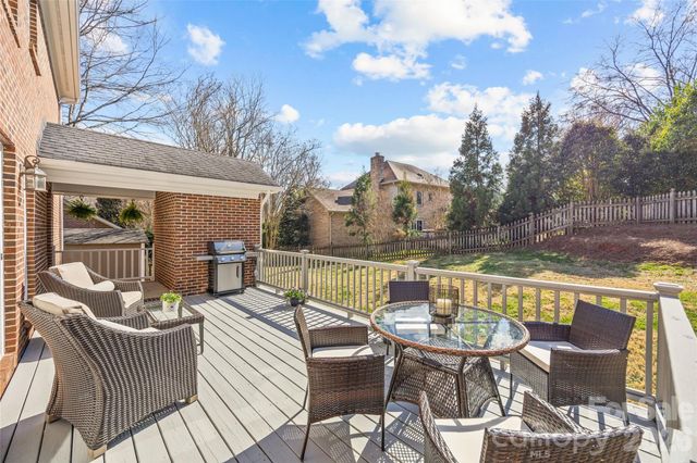 1104 Hulston Court, Charlotte, NC 28211