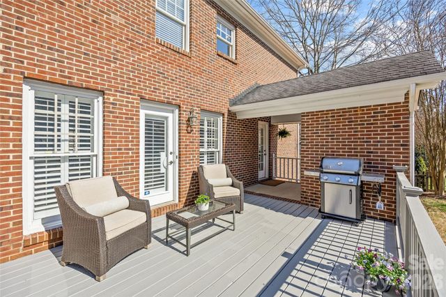 1104 Hulston Court, Charlotte, NC 28211