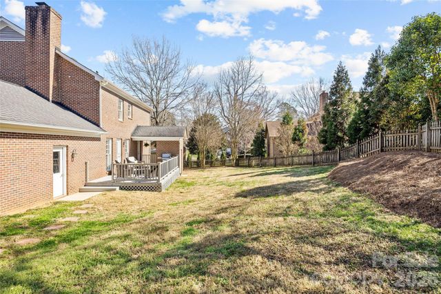 1104 Hulston Court, Charlotte, NC 28211