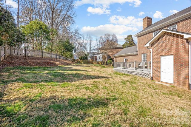1104 Hulston Court, Charlotte, NC 28211
