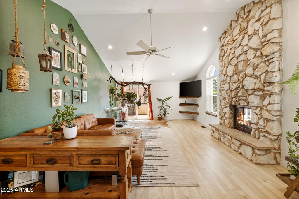 Image 15 of property listing at 25 Miner Circle, Sedona, AZ 86351