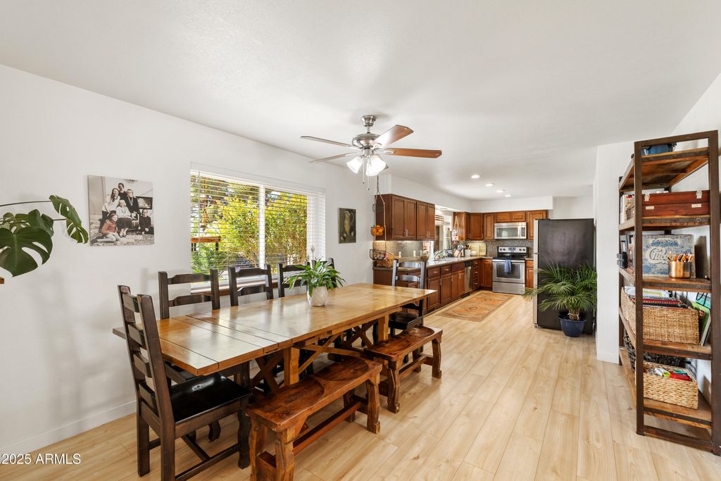Image 21 of property listing at 25 Miner Circle, Sedona, AZ 86351