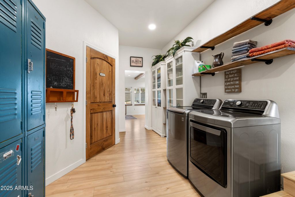 Image 36 of property listing at 25 Miner Circle, Sedona, AZ 86351
